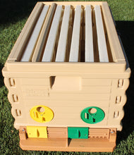 Load image into Gallery viewer, Apimaye Insulated 7 Frame Langstroth Nucleus Bee Hive Nuc - Apimaye