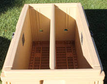 Load image into Gallery viewer, Apimaye Insulated 7 Frame Langstroth Nucleus Bee Hive Nuc - Apimaye