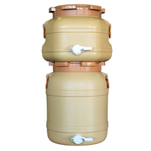 Load image into Gallery viewer, Honey Storage Tank with Honey Gate - 14 Gallons