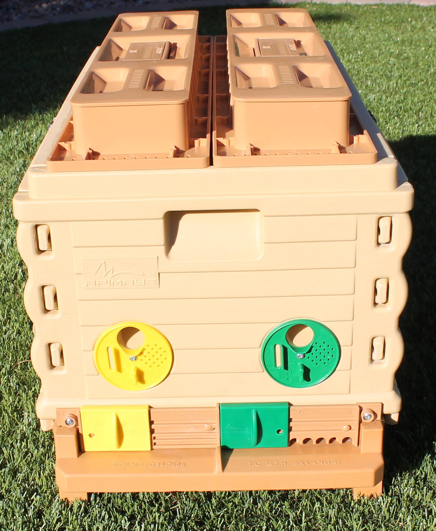 Api Nayed 7 Frame Nuc Box with White Insulation Bee Hive Set | Apimaye